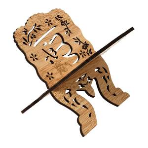 El rehuel de madera refleja la paciencia y la artesanía en su fabricación. El madera permite la realización de caligrafías y diseños detallados tallados a mano. - Product Image 3