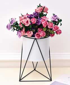 Support de pot de fleurs moderne en métal, style nordique géométrique, en fer doré et noir, pour intérieur, vente en gros, décoration de table pour la maison et le jardin - Product Image 1