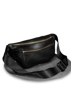 Bolso de cintura cruzado de cuero genuino negro para hombre, tipo barril, con cremallera, bandolera, riñonera unisex de cuero genuino - Product Image 1