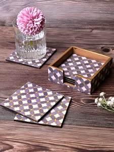 Elegante Juego de Posavasos de MDF Esmaltado Hecho a Mano con Acabado Liso para Mesa de Comedor, Rincón de Café y Accesorios de Bar - Product Image 1