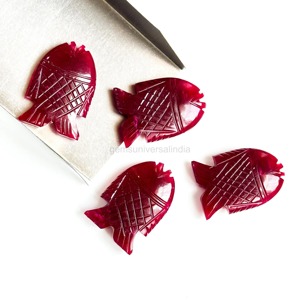Pendentif en forme de poisson en verre incrusté de rubis rouges, 30mm 20mm, pierre précieuse sculptée, breloque en cristal sculptée à la main, prix de gros pour la fabrication de bijoux en vrac - Product Image 6