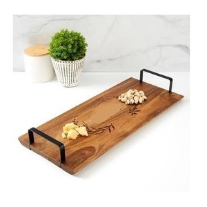 Plateau de service plat en bois multi-usages avec motif de feuille sculptée et poignées latérales en métal surélevées - Product Image 1