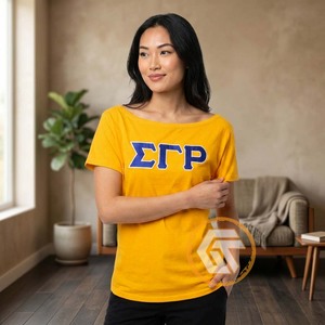 T-shirt de sororité pour femmes GREEK TREASURES Sigma Gamma Rho en jersey 100 % coton, col profond, brodé, été, vente en gros - Product Image 5