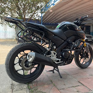 Porte-bagages arrière M-Biker Yamaha MT-15 avec support pour sacoche latérale, accessoires pour moto - Product Image 4