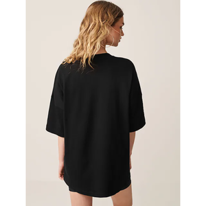 Camiseta de algodón negra extragrande para hombre, de manga corta y cuello redondo, estilo casual. - Product Image 2