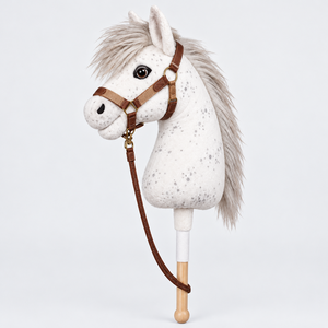 Cabresto para caballo de juguete divertido, creado con materiales suaves al tacto, construcción robusta y ajuste cómodo para una diversión imaginativa a caballo. - Product Image 1