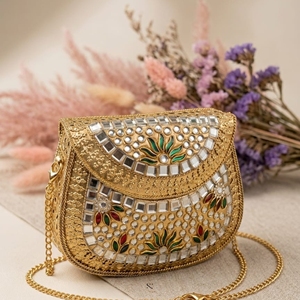 Nuevo bolso de mano tipo clutch con diseño Mini Kundan y correa de cadena, bolso artesanal étnico para bodas y fiestas. - Product Image 3