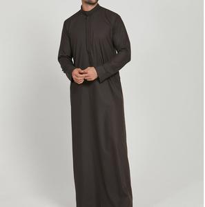 ชุดโทบแบบระบายอากาศได้ดีสำหรับผู้ชายมุสลิม สีดำ ดีไซน์แบบอาหรับ กาตาร์ แขนยาว ความยาวถึงข้อเท้า ชุดสำหรับเดือนรอมฎอน - Product Image 2