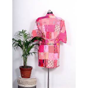 Robe de chambre kimono en soie indienne multicolore, style Kantha, vente en gros, vêtements de nuit, couleur rose, robe longue patchwork faite à la main - Product Image 6