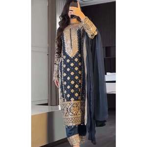 Ensemble haut-bas et dupatta pour femmes avec broderie et travail de séquence - Product Image 3