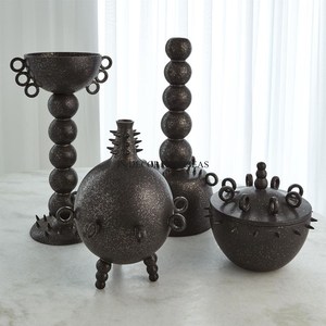 Juego de jarrones de hierro fundido industrial, decoración de mesa hecha a mano, diseño negro con manchas, con anillos y puntas, decoración para bodas y fiestas - Product Image 1