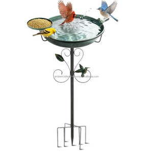 Bain d'oiseaux décoratif en métal pour patio extérieur et jardin, créant un sanctuaire relaxant pour les oiseaux avec un matériau durable et antirouille et un design élégant. - Product Image 5