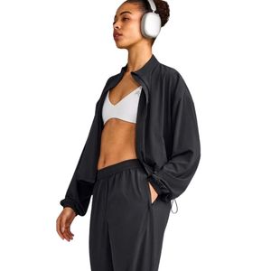 <b>Black</b> Womens Polyester <b>Windbreaker</b> Jacket Custom Logo Letter Print Full Zip High Neck Lightweight Outdoor Streetwear OEM Apparel - Product Image 2