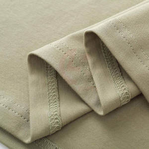 Camiseta Premium para Hombre 100% Algodón que Ofrece un Look Limpio y Sencillo con Comodidad Transpirable Durante Todo el Día - Product Image 5