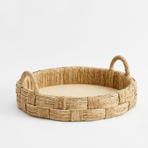 Bandeja rectangular grande de ratán trenzado, perfil bajo con asas de lazo trenzadas para servir, disponible a precios de mayorista. - Product Image 2