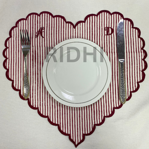 Sets de table personnalisés en lin rouge brodé, sets de table monogrammés pour mariage, hôtel et événements, vente en gros de sets de table en lin à bord festonné - Product Image 5