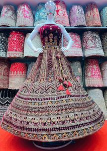 "Bridal Lehenga Choli: espejo de mano completa con estilo pesado, piedras Dupatta y Jarkan para un estilo nupcial de invierno perfecto" - Product Image 2