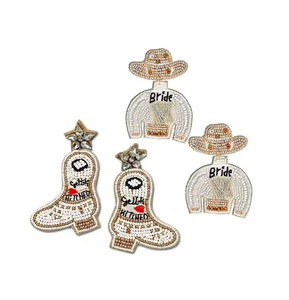 Pendientes de tuerca Team Bride con perlas de imitación, corazón de forma personalizada, otros abalorios de cristal chapados, joyería de boda para mujer, a la moda - Product Image 2