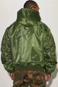 เสื้อแจ็คเก็ตบอมเบอร์แฟชั่นใหม่สำหรับผู้ชายปี 2026 เสื้อแจ็คเก็ตสไตล์สตรีทแวร์แบบมีซิป เสื้อแจ็คเก็ตนักบิน ผลิตตามสั่งสำหรับผู้ชาย - Product Image 3