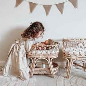 Juguetes populares para niños, mesa de cambio de ropa para muñecas, de alta calidad, de ratán. - Product Image 6