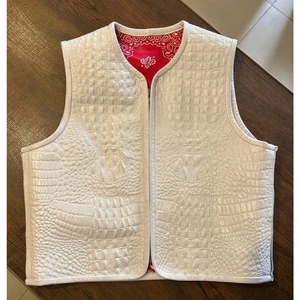 Chaleco de Cuero Genuino Blanco Premium con Grabado de Cocodrilo, Cierre Frontal, Forro Rojo Paisley y Estilo Motociclista Personalizado - Product Image 1