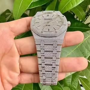 นาฬิกาเพชรโมอิสซาไนต์คุณภาพเยี่ยมสำหรับผู้ชาย ชุบทอง ดีไซน์หรูหรา พร้อมจำหน่ายในราคาที่ดีที่สุด - Product Image 2