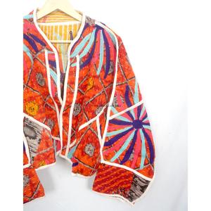 Chaqueta Kantha para Mujer al por Mayor, Hecha a Mano en India, Estilo Bohemio Bordado con Cierre Abierto, Chaquetas Modernas con Estampado Floral - Product Image 3
