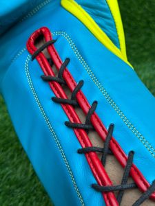 Gants de boxe professionnels à lacets |   Gants d'entraînement et de sparring avec logo personnalisé |   Fabricant en gros OEM/ODM - Product Image 3