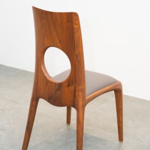 Silla de Comedor Moderna de Madera Maciza de Fresno con Acabado en Nogal, Construcción con Encaje de Espiga y Tenón, para Cocina y Comedor, PISANO, Venta al por Mayor en Vietnam - Product Image 3