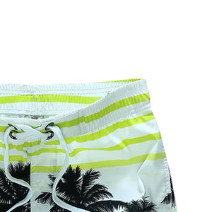 Dernier modèle de short de plage décontracté en toile imprimé numériquement, mi-élastique, avec logo personnalisé, 100 % polyester respirant, faible MOQ, antibactérien - Product Image 5