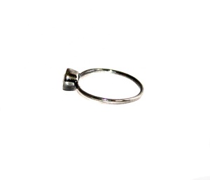 Anillo Solitario de Plata de Ley 925 con Amatista Verde Natural Redonda Engastada en Bisel, Joyería Fina, Memoria Jewels - Product Image 3