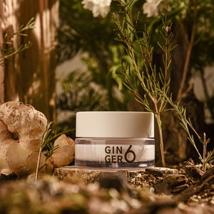 Crema Hidratante de Agua de Jengibre GINGER6 con Niacinamida, Péptidos y Ácido Hialurónico para Antienvejecimiento e Hidratación, 100% Vegana - Product Image 5