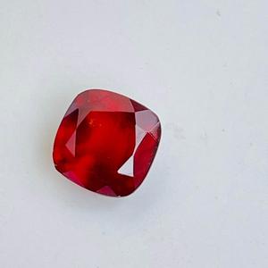 Lote al por mayor de piedras preciosas sueltas calibradas facetadas de granate rojo natural de 7x7 mm con corte cuadrado tipo cojín para fabricación de joyas - Product Image 2