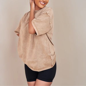 T-shirt oversize pour femme en jersey simple 100 % coton premium, 240 GSM, délavé à l'acide, épaules tombantes, plusieurs couleurs – Meilleures ventes - Product Image 1