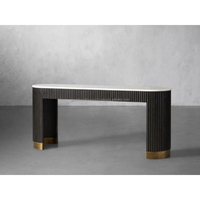 Table à manger en bois sculpté avec dessus en marbre moderne et abordable avec pieds design en laiton Meubles de salle à manger en marbre de forme ovale pour la maison