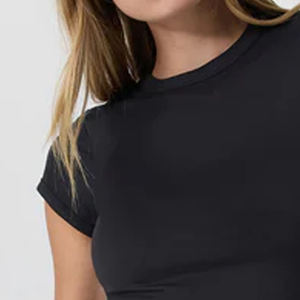Camiseta de Mujer de Tela Transpirable, Ligera, para Uso Diario, Corte Ajustado, Colección de Verano / Servicio OEM, Diseño a Precio Económico - Product Image 3