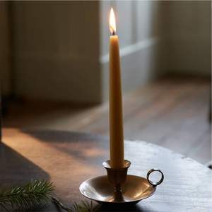 Bandeja para velas de hierro fundido vintage con asa de estilo antiguo, soporte para velas cónicas, base decorativa de metal hecha a mano. - Product Image 2