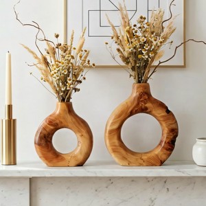 Florero Minimalista de Madera de Cedro Hecho a Mano, Ecológico y Ligero de Aqudus Saleem |   Venta al por mayor desde Moradabad, India - Product Image 4