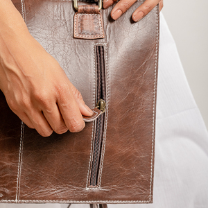 Nuevo Bolso de Hombro Bohemio de Cuero Genuino con Tallado Floral Hecho a Mano, de Alta Calidad, Impermeable, con Flecos de Piel de Vaca Auténtica - Product Image 5