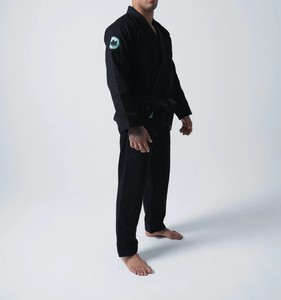 ชุดยิวยิตสูคุณภาพสูงแบบสั่งทำพิเศษ ผ้าคอตตอน 100% น้ำหนักเบา ระบายอากาศได้ดี พร้อมโลโก้ด้านหน้า ยืดหยุ่นได้ เหมาะสำหรับทั้งชายและหญิง ผลิตในปากีสถาน - Product Image 4