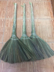 Escoba de Césped Natural con Cerdas Suaves, Ecológica, Ligera, Impermeable, Mango de Plástico, para Limpieza de Pisos, Uso Interior y Exterior - Product Image 6