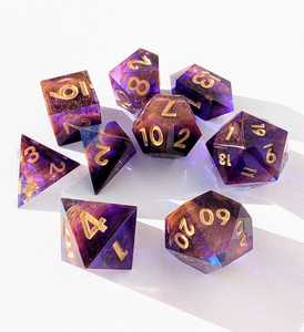 Ensemble de dés polyédriques en résine faits à la main, 7 pièces, qualité supérieure, roulement fluide, durables, écologiques, pour jeux de rôle, jeux de société, jeux de table - Product Image 1