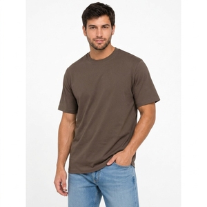 T-shirt à manches courtes en jersey de coton marron uni, coupe classique pour homme, style décontracté - Product Image 5