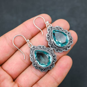 Boucles d'oreilles créoles en topaze bleue, argent 925, luxe - Product Image 1
