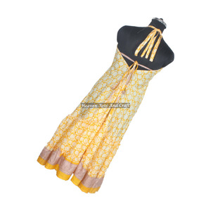 Nouvelles robes en soie sari vintage indiennes faites à la main, vêtements tendance, vêtements d'été et de plage, robe maxi pour filles, prix de gros - Product Image 2