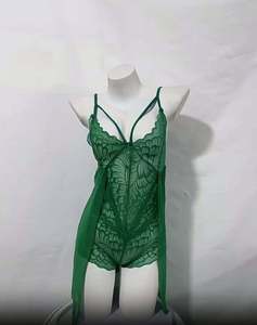 Body de lingerie en satin noir pour femme, à motif floral en dentelle, sans manches, col licou, style short sans bretelles, vêtement de nuit à taille élastique - Product Image 2