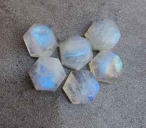 Pierre de lune arc-en-ciel naturelle, forme hexagonale, cabochon, pierre précieuse calibrée, pierre précieuse en vrac pour bijoux - Product Image 5