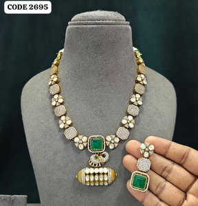 Elegant Emerald Green Asscher Cut Heritage Pendant <b>Necklace</b> Set Traditional Wedding Jewelry <b>Statement</b> <b>Necklace</b> Premium Set - Product Image 4