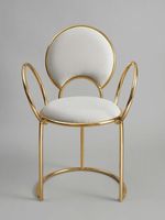 Fauteuil ottoman moderne avec dossier et assise rembourrée verte, cadre doré, pour salon, couloir et hôtel, usage décoratif