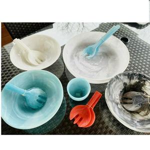 Ensemble de serveurs à salade au design moderne avec long manche en résine, cuillère et fourchette pour table de mariage, compatibles lave-vaisselle - Product Image 5